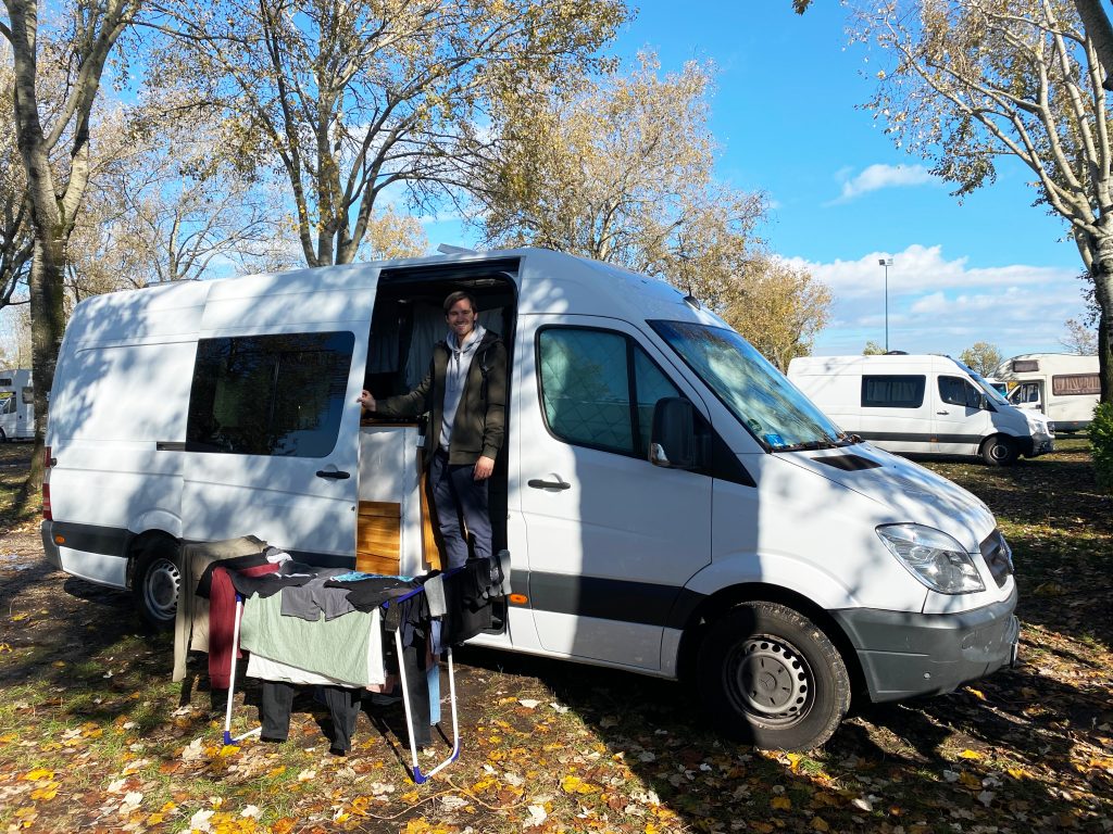 Wäsche waschen während der Reise mit dem Camper Van